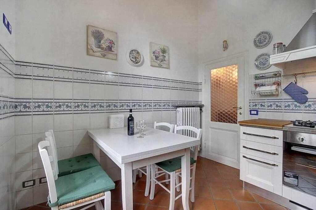 Santa Croce Elegant With Garage Apartment Флоренция Екстериор снимка