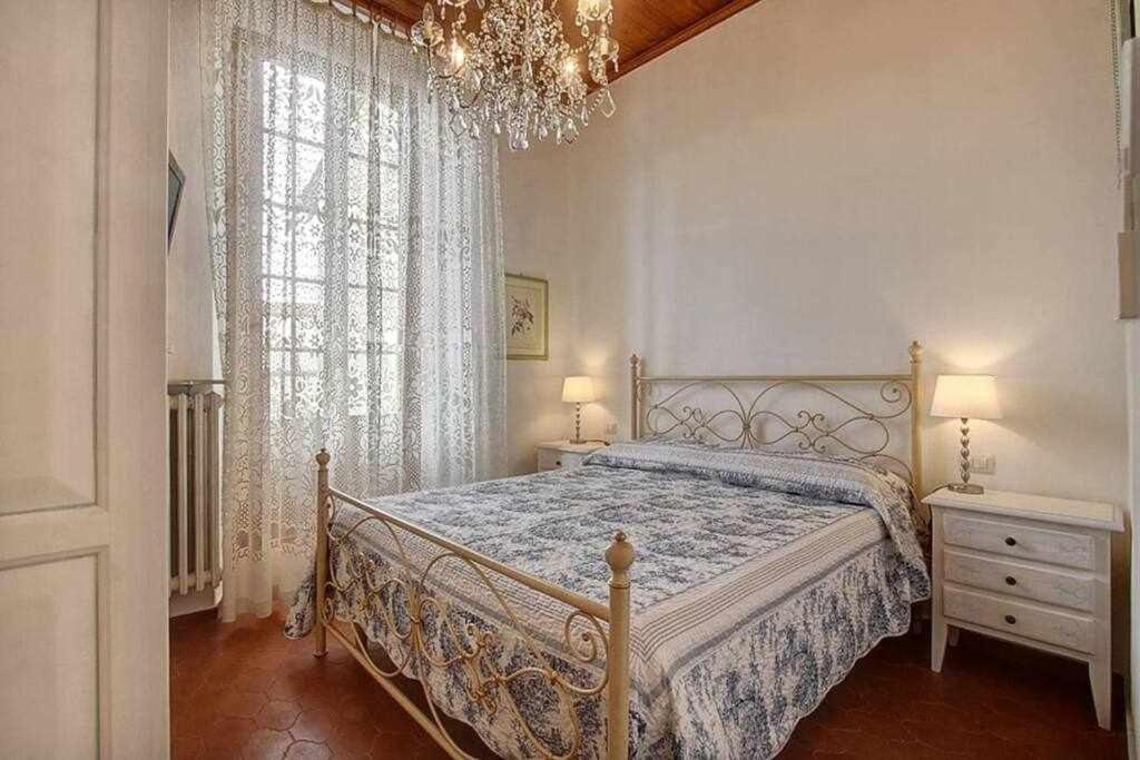 Santa Croce Elegant With Garage Apartment Флоренция Екстериор снимка