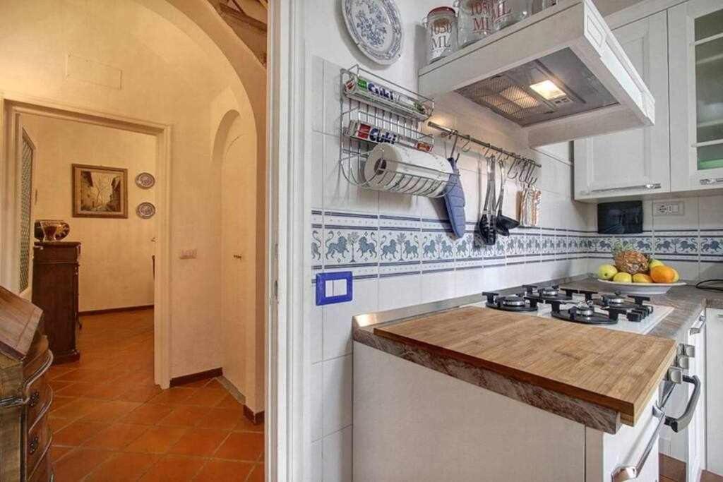 Santa Croce Elegant With Garage Apartment Флоренция Екстериор снимка