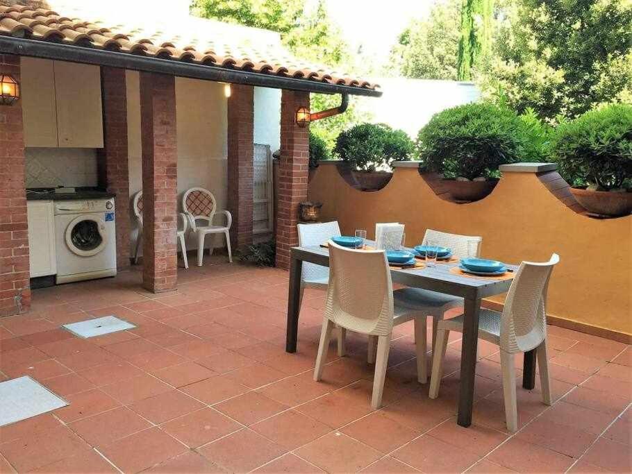 Santa Croce Elegant With Garage Apartment Флоренция Екстериор снимка