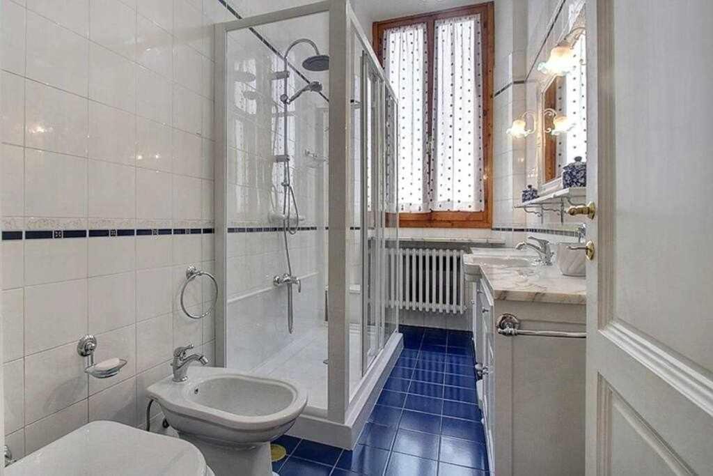 Santa Croce Elegant With Garage Apartment Флоренция Екстериор снимка