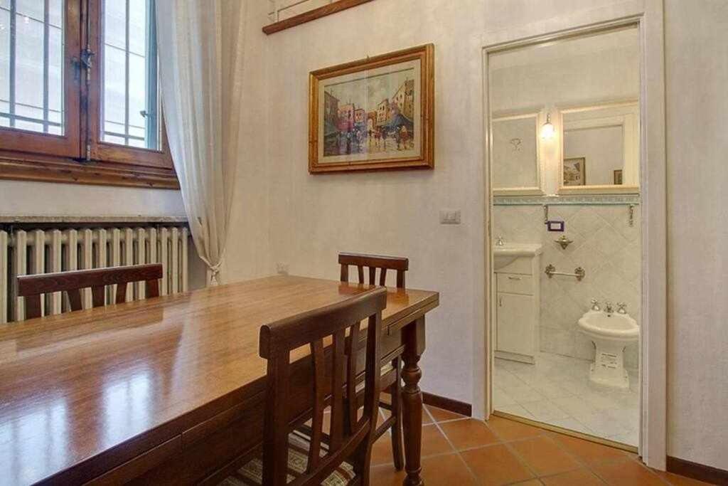 Santa Croce Elegant With Garage Apartment Флоренция Екстериор снимка
