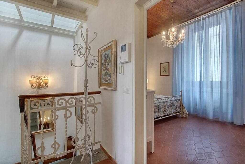 Santa Croce Elegant With Garage Apartment Флоренция Екстериор снимка